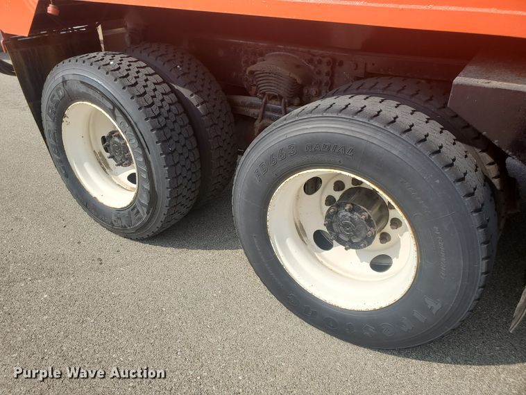 image for item DE4527 2006 Sterling LT7500  dump truck