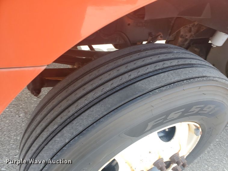 image for item DE4527 2006 Sterling LT7500  dump truck