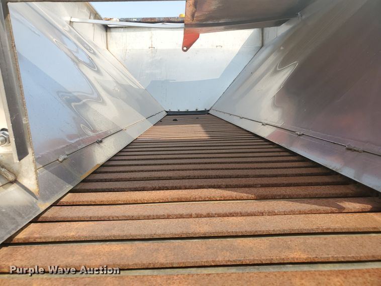 image for item DE4527 2006 Sterling LT7500  dump truck