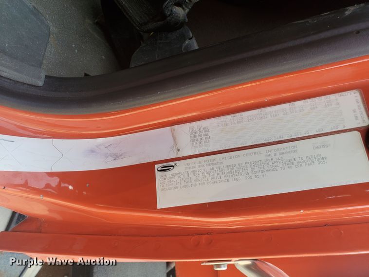 image for item DE4527 2006 Sterling LT7500  dump truck