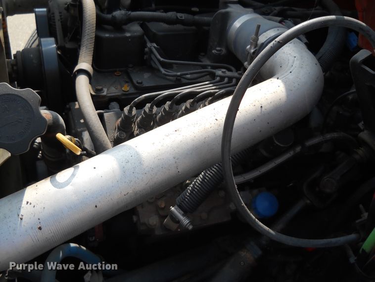 image for item DE4528 1998 Ford F800  oil distributor truck