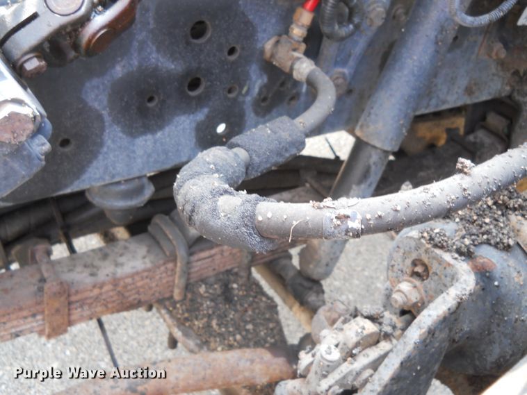 image for item DE4528 1998 Ford F800  oil distributor truck