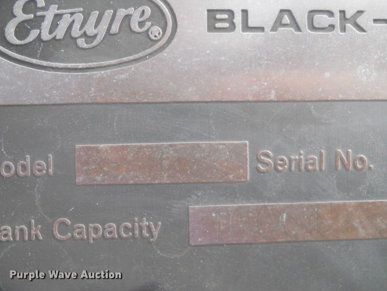 image for item DE4529 1998 Ford F800  oil distributor truck