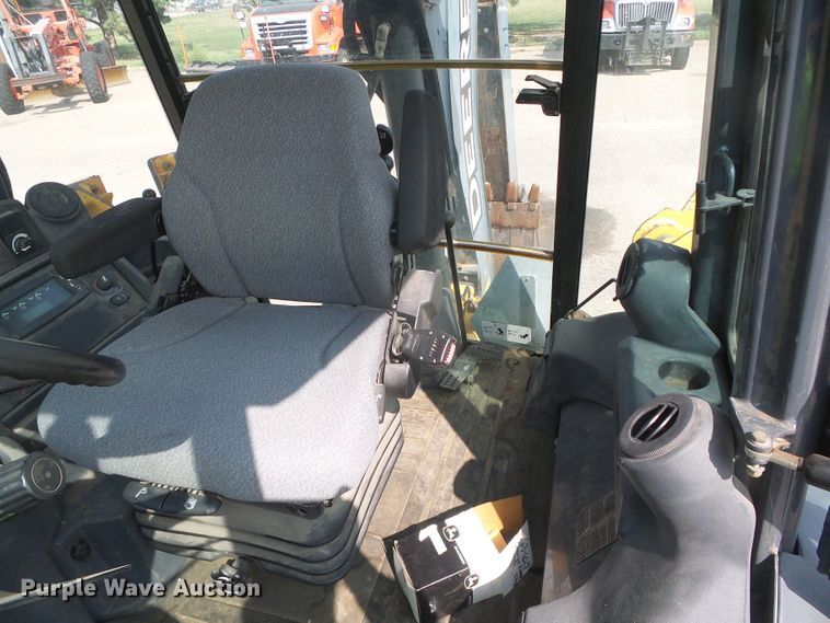 image for item DG8249 2008 John Deere 310J  backhoe