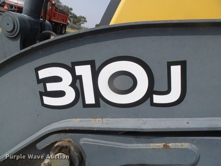 image for item DG8249 2008 John Deere 310J  backhoe