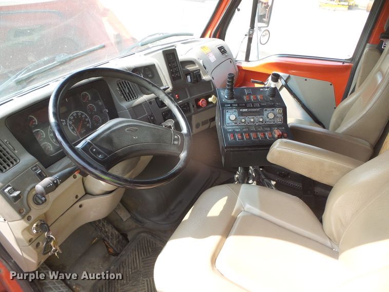 image for item DG8250 2003 Sterling LT7500  dump truck