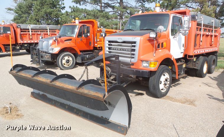 image for item DG8251 2003 Sterling LT7500  dump truck