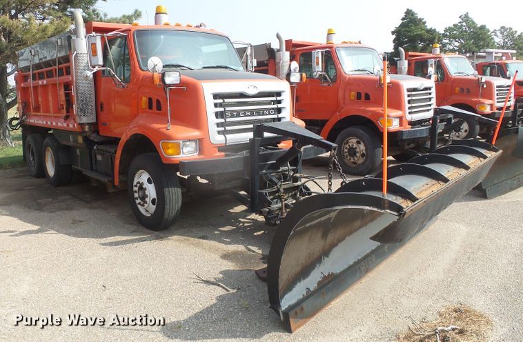 image for item DG8251 2003 Sterling LT7500  dump truck