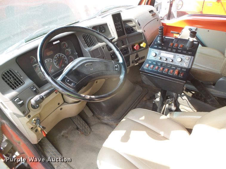 image for item DG8251 2003 Sterling LT7500  dump truck