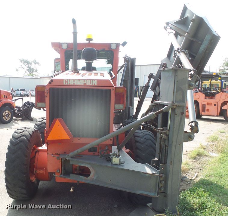 image for item DG8254 2000 Champion 710A  motor grader