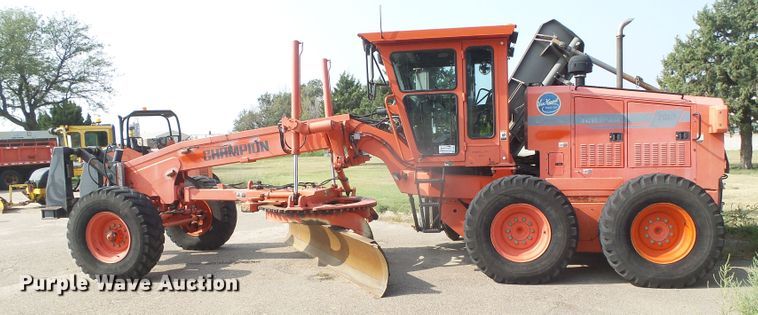 image for item DG8254 2000 Champion 710A  motor grader