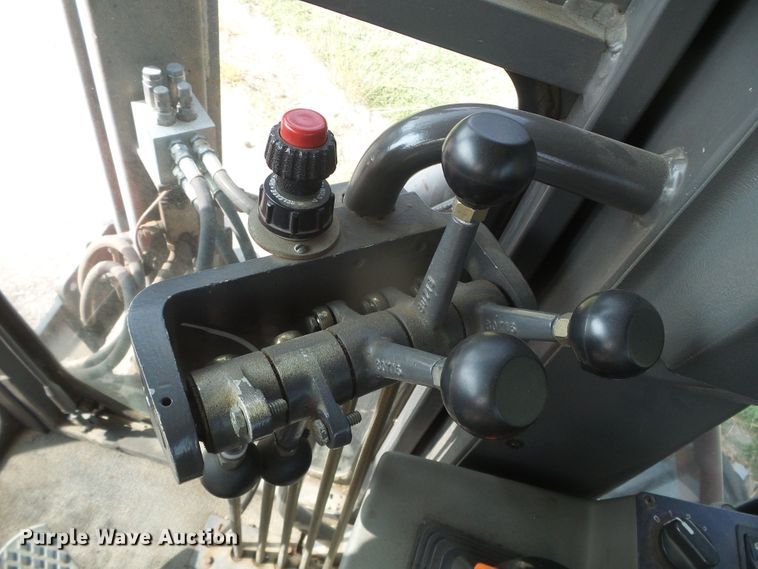 image for item DG8254 2000 Champion 710A  motor grader