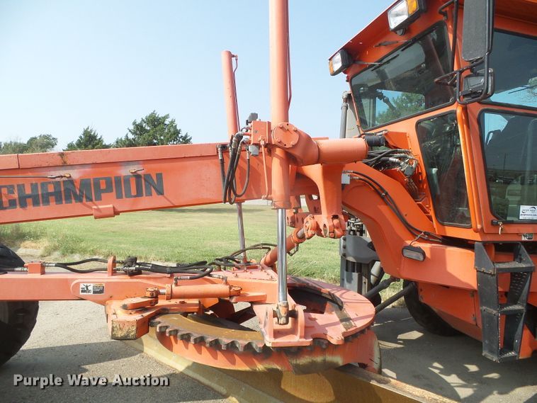 image for item DG8254 2000 Champion 710A  motor grader