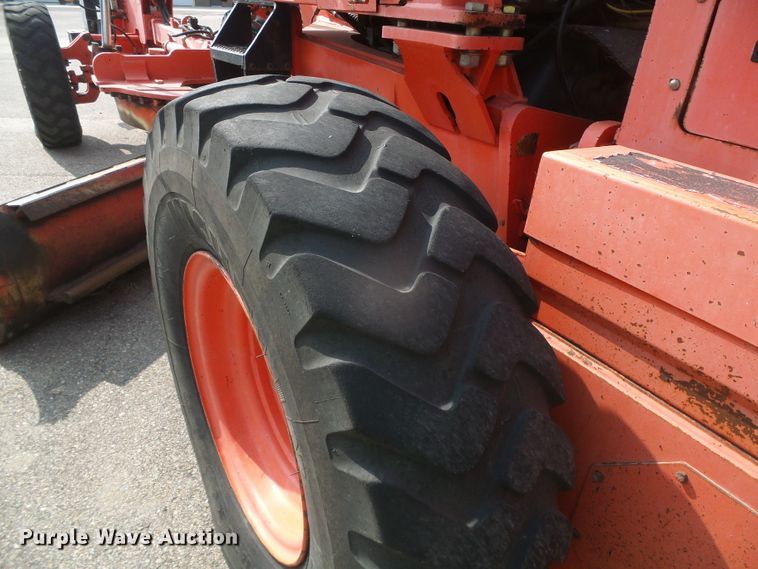 image for item DG8254 2000 Champion 710A  motor grader