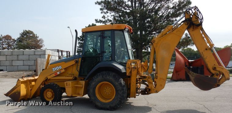 image for item DJ6767 2004 John Deere 310G  backhoe