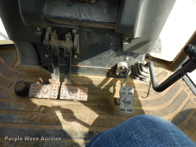 image for item DJ6767 2004 John Deere 310G  backhoe