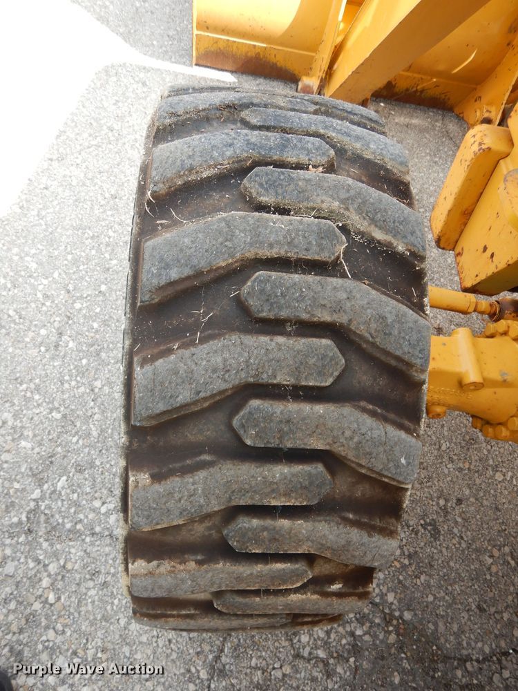 image for item DJ6767 2004 John Deere 310G  backhoe