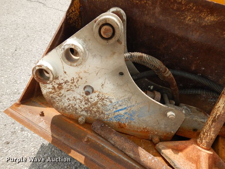 image for item DJ6767 2004 John Deere 310G  backhoe