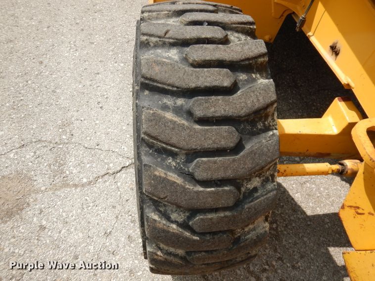 image for item DJ6767 2004 John Deere 310G  backhoe