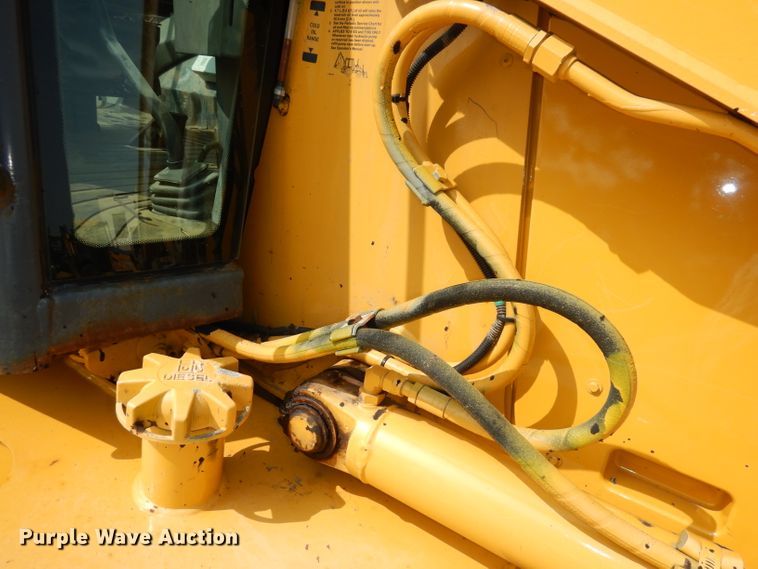 image for item DJ6767 2004 John Deere 310G  backhoe