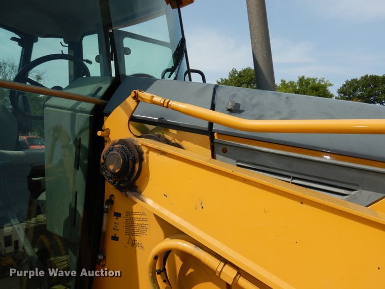 image for item DJ6767 2004 John Deere 310G  backhoe