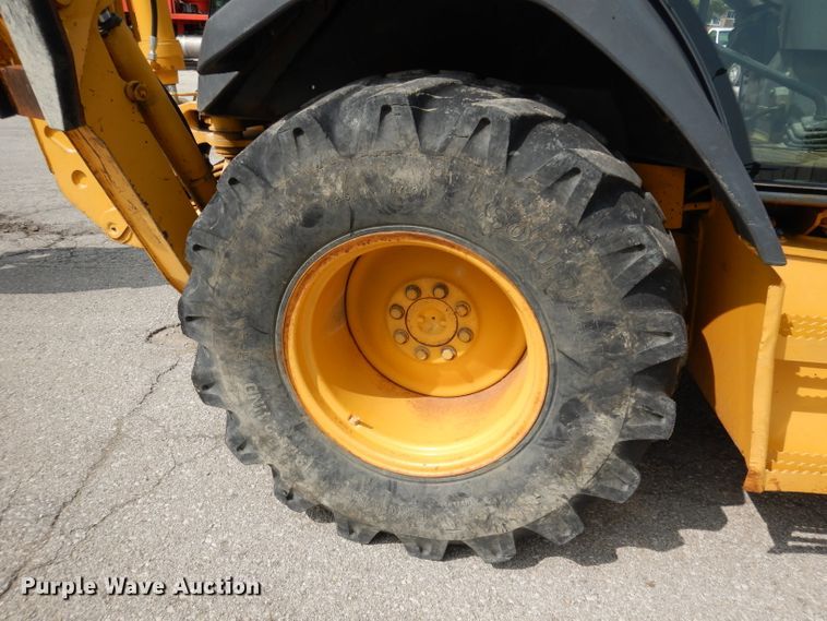 image for item DJ6767 2004 John Deere 310G  backhoe