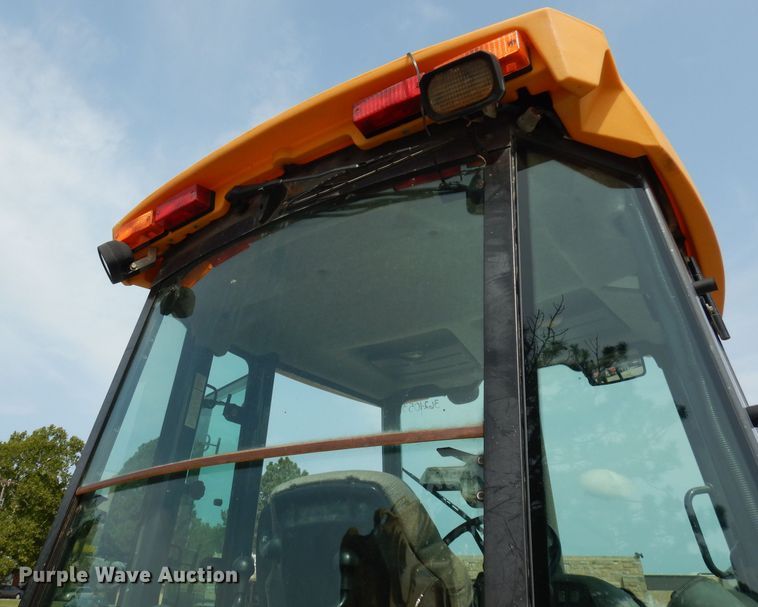 image for item DJ6767 2004 John Deere 310G  backhoe