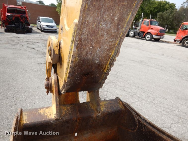 image for item DJ6767 2004 John Deere 310G  backhoe