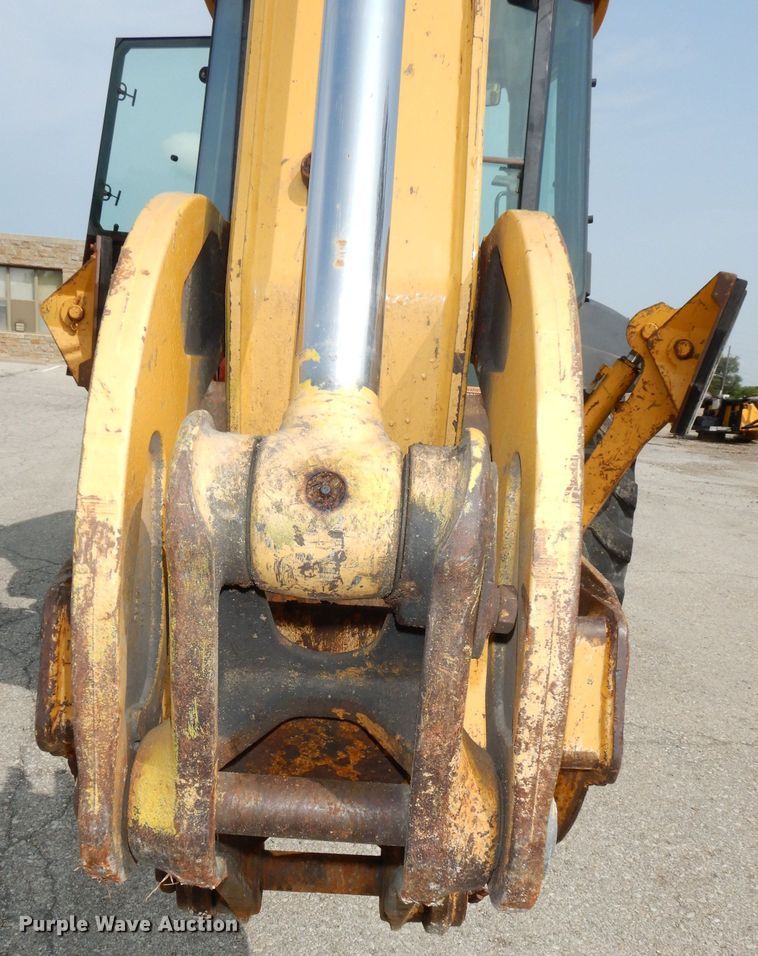 image for item DJ6767 2004 John Deere 310G  backhoe