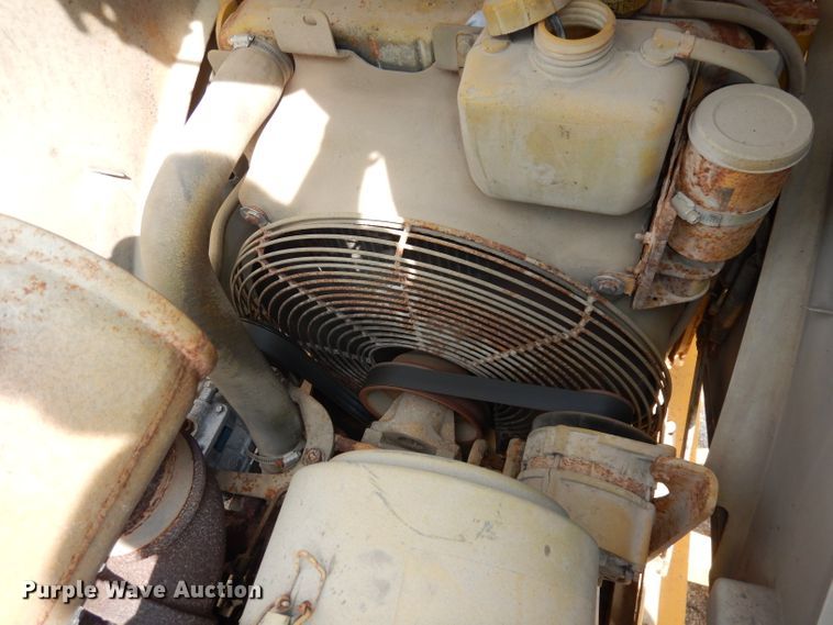 image for item DJ6767 2004 John Deere 310G  backhoe