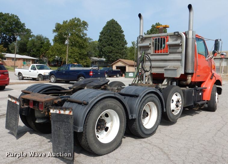 image for item DJ6770 2003 Sterling LT9500  Semi truck