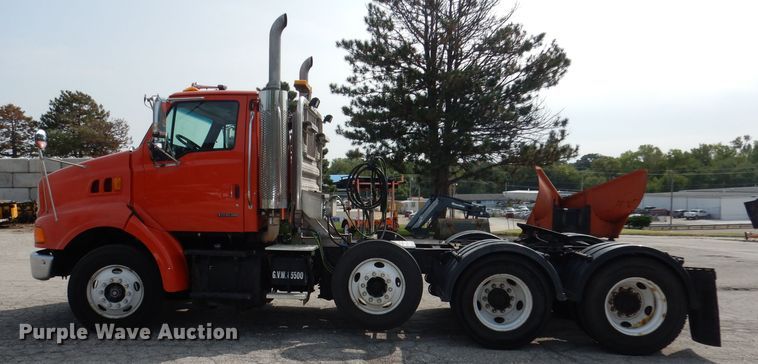 image for item DJ6770 2003 Sterling LT9500  Semi truck