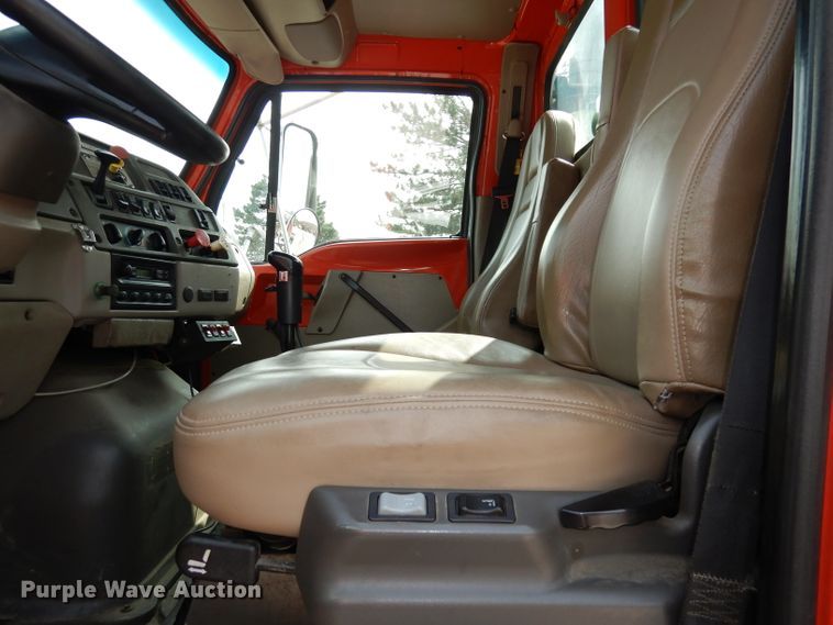 image for item DJ6770 2003 Sterling LT9500  Semi truck