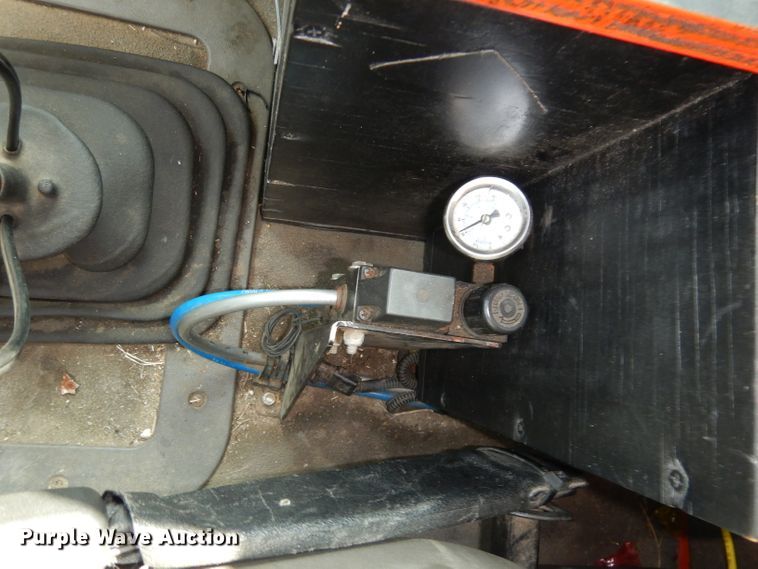 image for item DJ6770 2003 Sterling LT9500  Semi truck