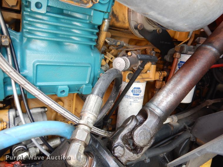 image for item DJ6770 2003 Sterling LT9500  Semi truck