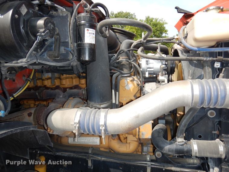 image for item DJ6770 2003 Sterling LT9500  Semi truck