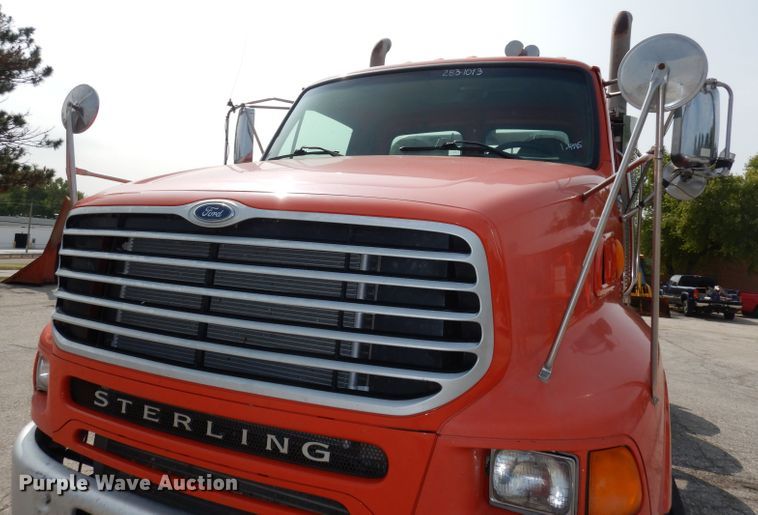 image for item DJ6770 2003 Sterling LT9500  Semi truck