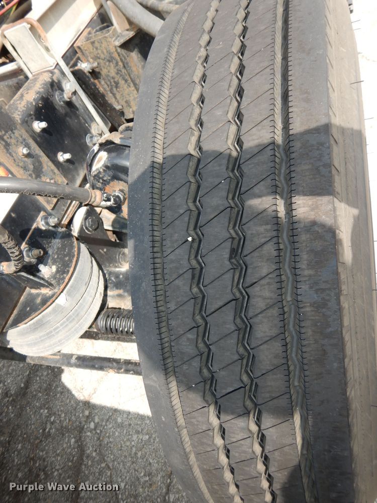 image for item DJ6770 2003 Sterling LT9500  Semi truck