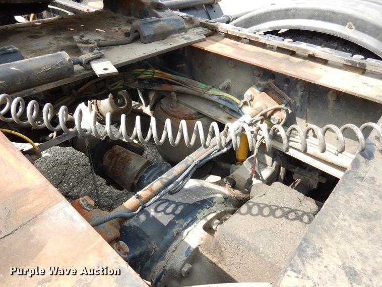 image for item DJ6770 2003 Sterling LT9500  Semi truck