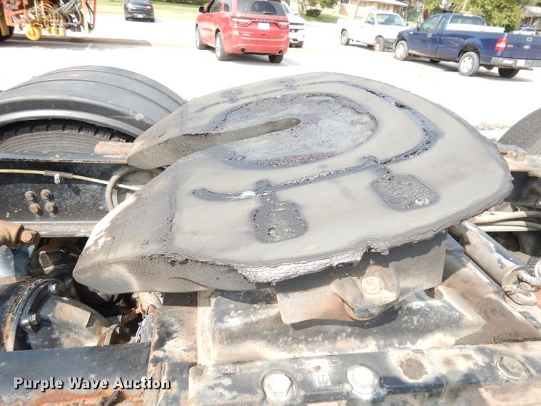 image for item DJ6770 2003 Sterling LT9500  Semi truck