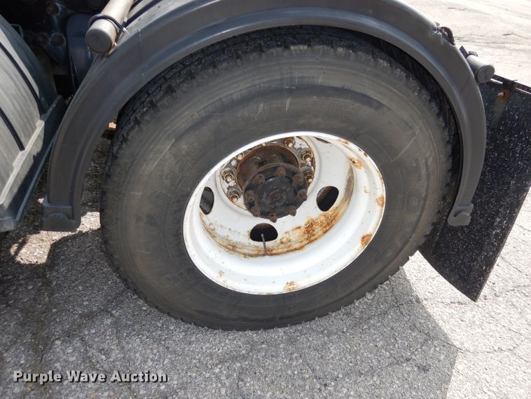 image for item DJ6770 2003 Sterling LT9500  Semi truck