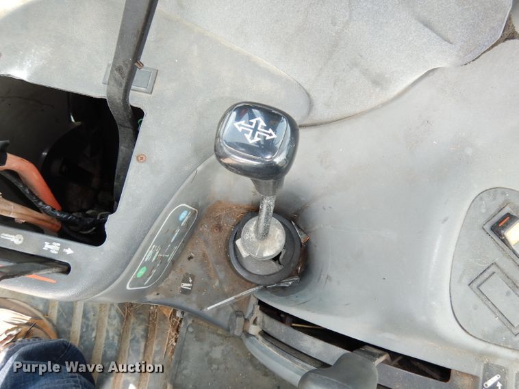 image for item DJ6773 2003 New Holland TS100  tractor