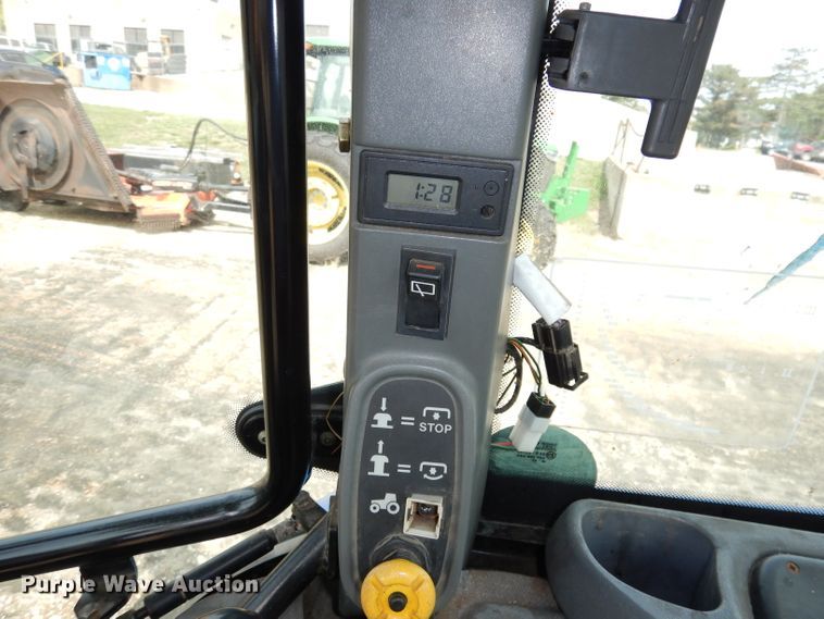 image for item DJ6773 2003 New Holland TS100  tractor