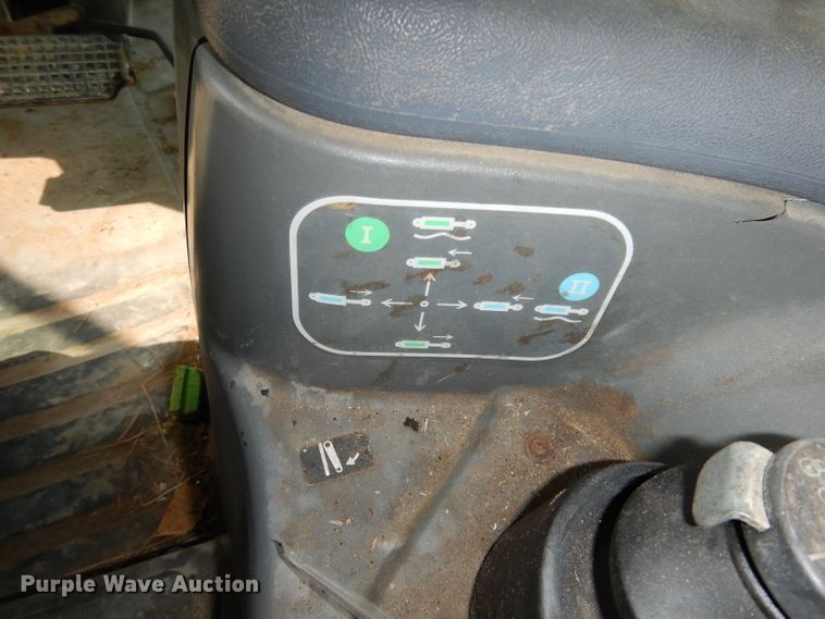 image for item DJ6773 2003 New Holland TS100  tractor