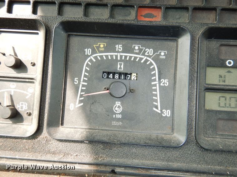 image for item DJ6773 2003 New Holland TS100  tractor