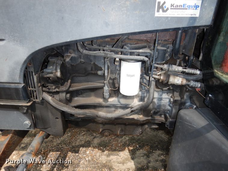 image for item DJ6773 2003 New Holland TS100  tractor