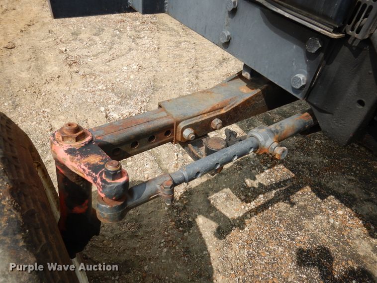 image for item DJ6773 2003 New Holland TS100  tractor