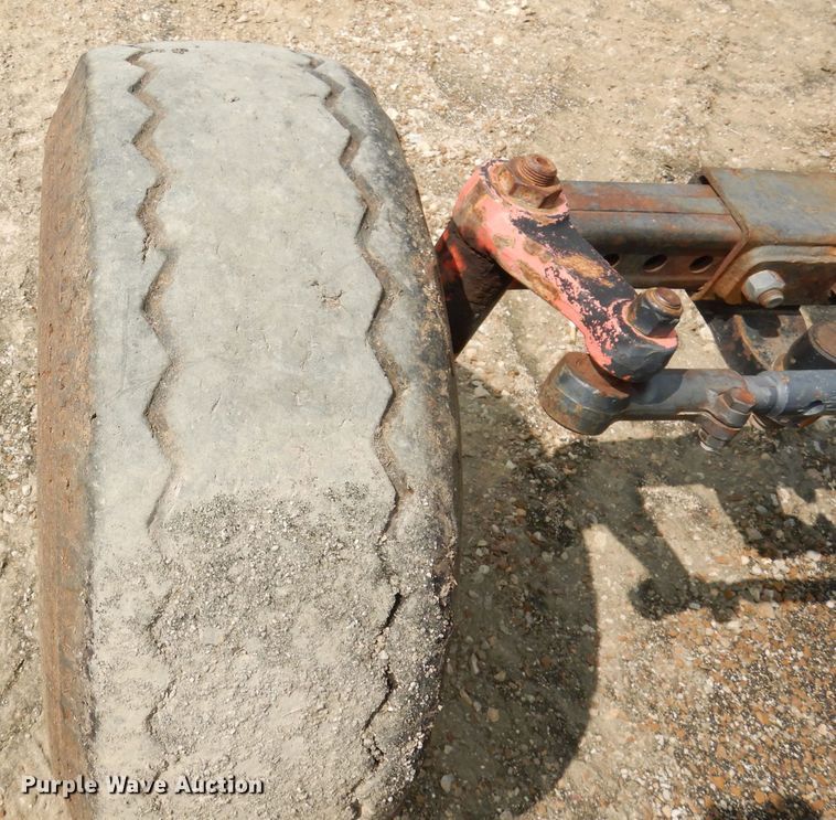 image for item DJ6773 2003 New Holland TS100  tractor