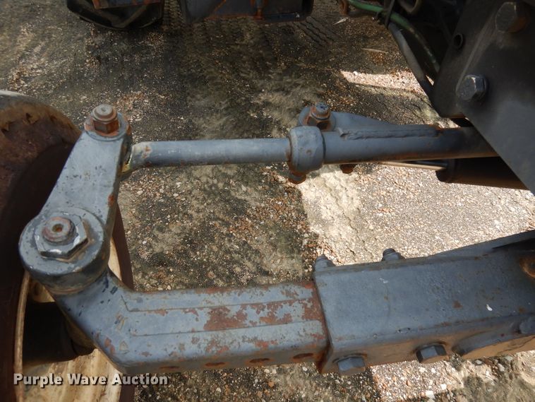 image for item DJ6773 2003 New Holland TS100  tractor