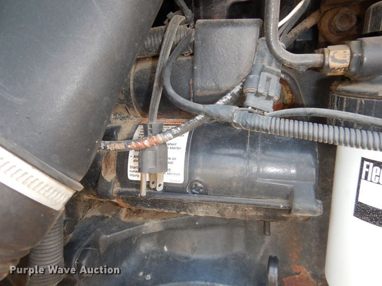 image for item DJ6773 2003 New Holland TS100  tractor